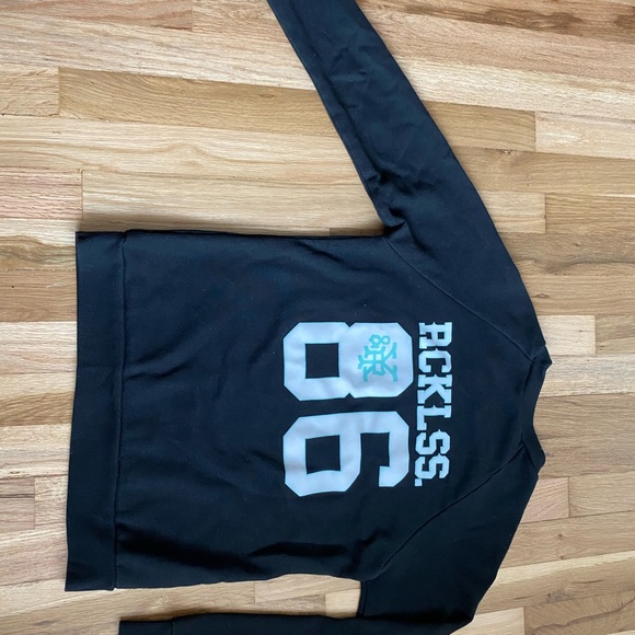 Y&R pull over - Picture 3 of 5